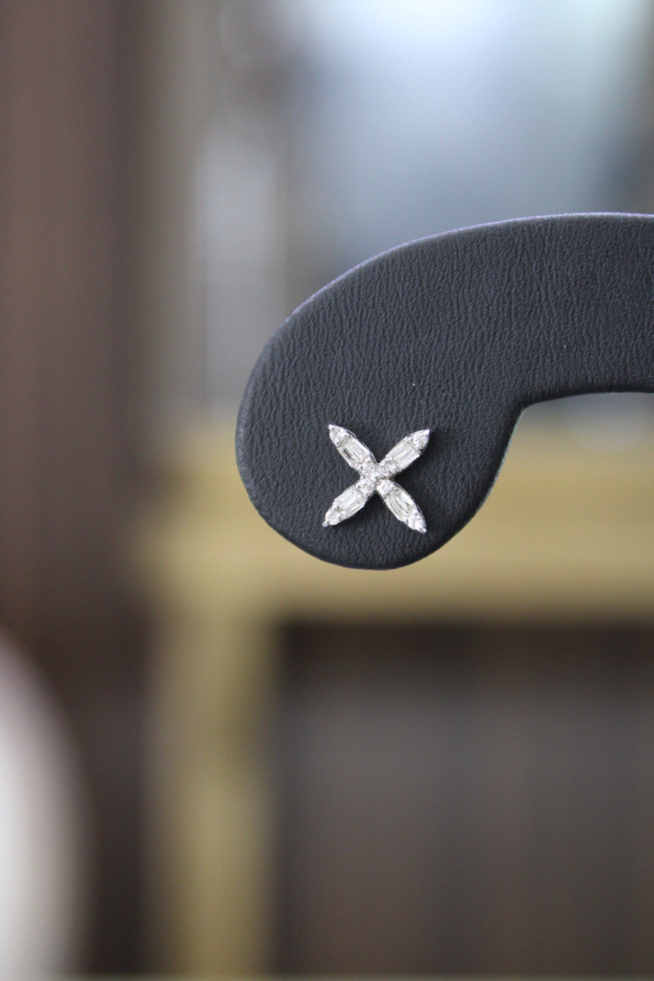 4-Point Flower Diamond Earrings