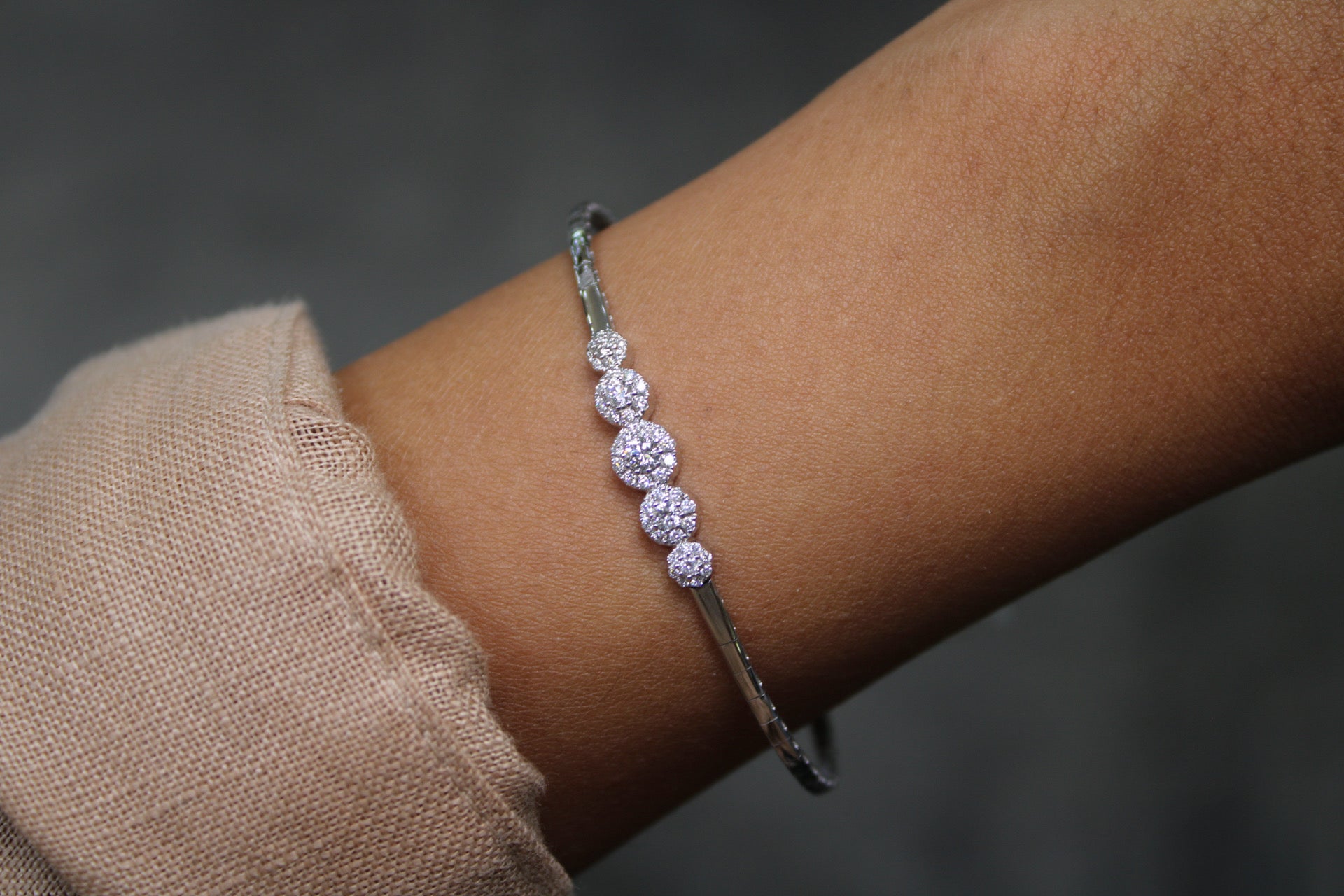 3 Round Diamonds bracelet
